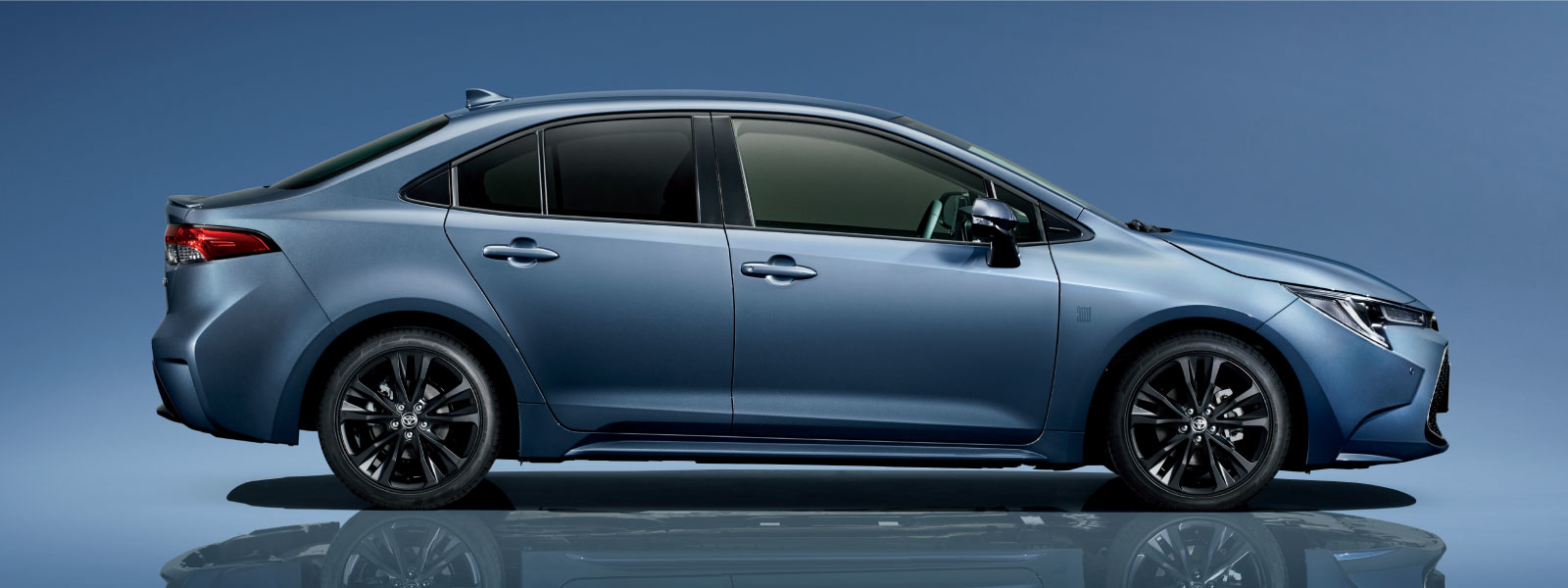 カローラ｜特別仕様車HYBRID W×B“50 Million Edition” | 三重