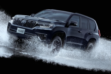 特別仕様車TX“Lパッケージ・Black Edition”(2.8Lディーゼル車7人乗り)