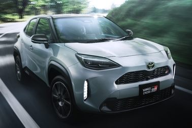 【モデル入り素材】GR SPORT（ハイブリッド・2WD）